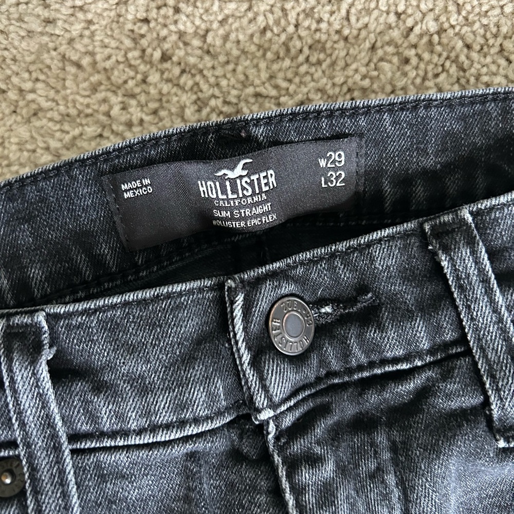 Hollister Men's Slim Jeans in Blue and Black - Picture 4 of 5